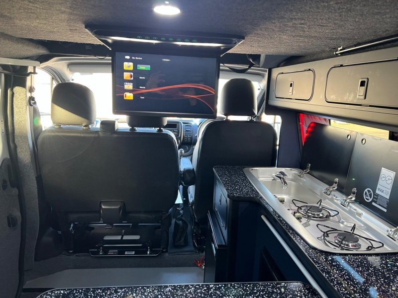 VAUXHALL VIVARO