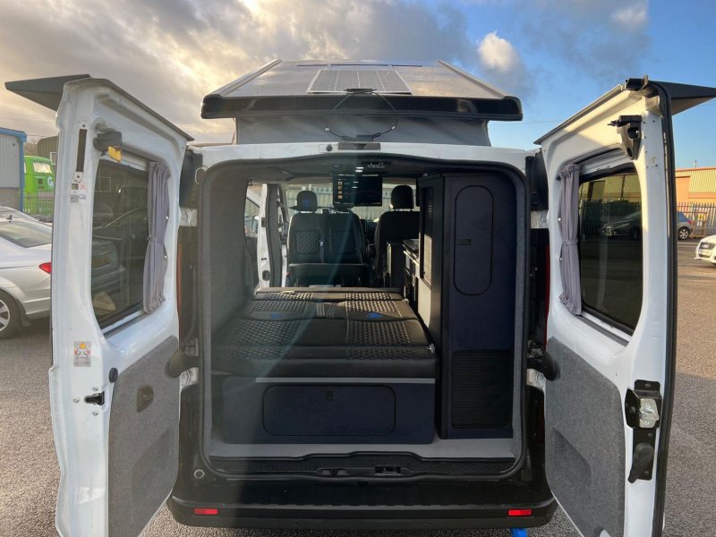 VAUXHALL VIVARO