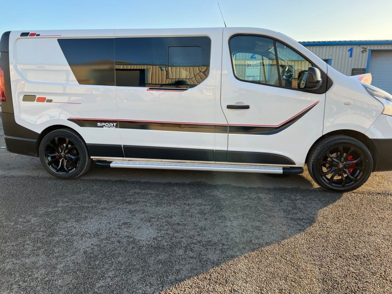 RENAULT TRAFIC