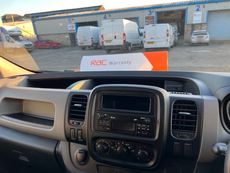 RENAULT TRAFIC