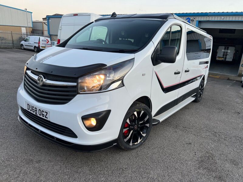 VAUXHALL VIVARO