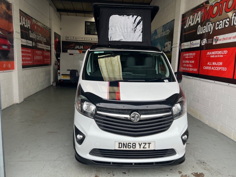 VAUXHALL VIVARO