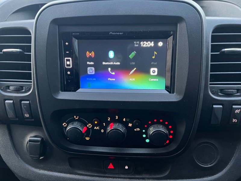 VAUXHALL VIVARO