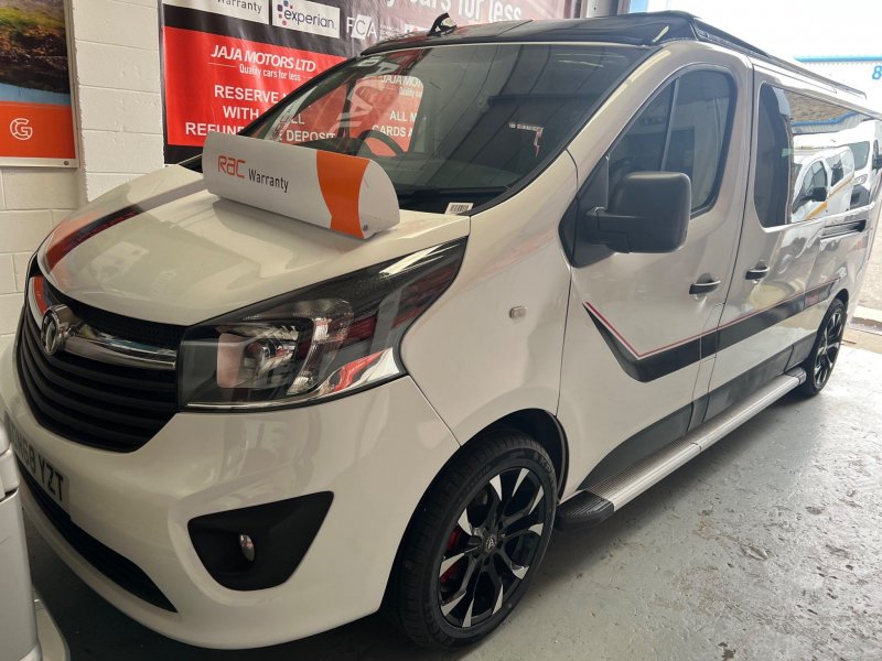 VAUXHALL VIVARO