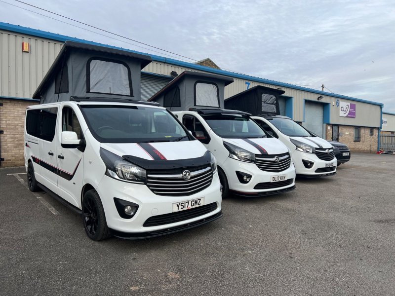 VAUXHALL VIVARO
