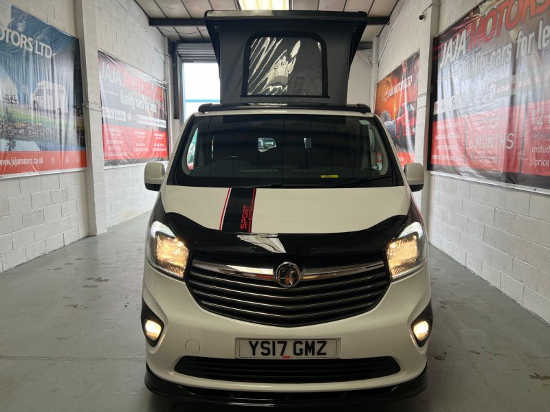 VAUXHALL VIVARO