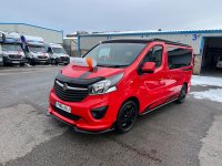 VAUXHALL VIVARO
