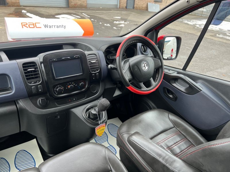 VAUXHALL VIVARO