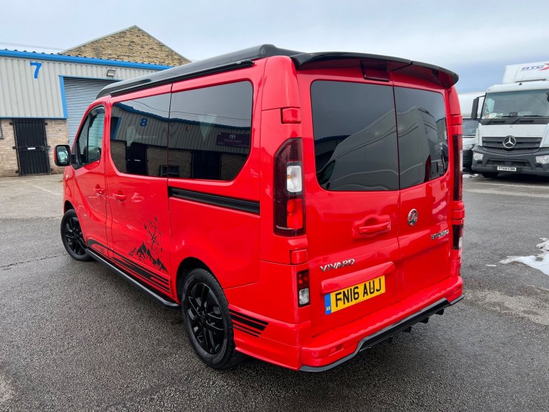VAUXHALL VIVARO