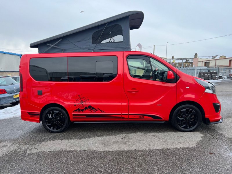 VAUXHALL VIVARO