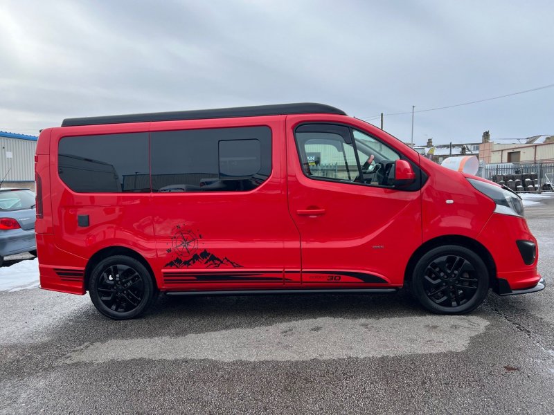 VAUXHALL VIVARO