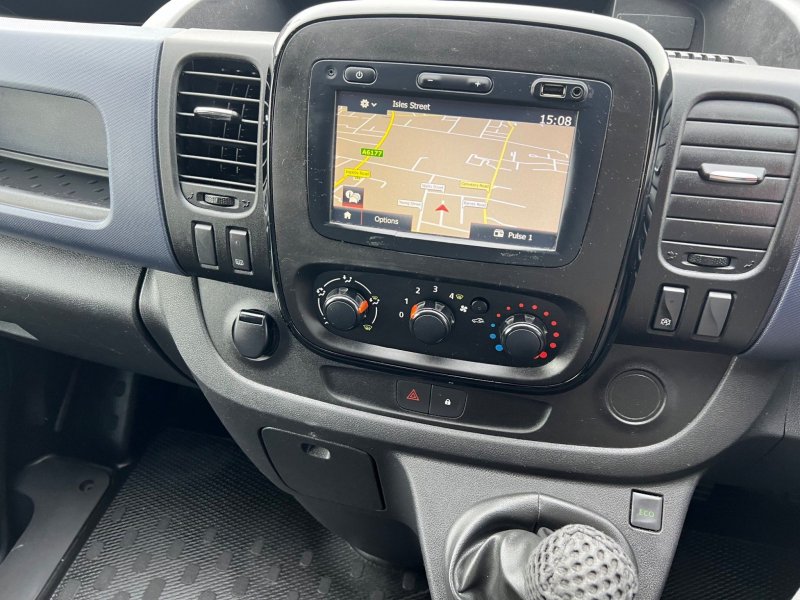 VAUXHALL VIVARO