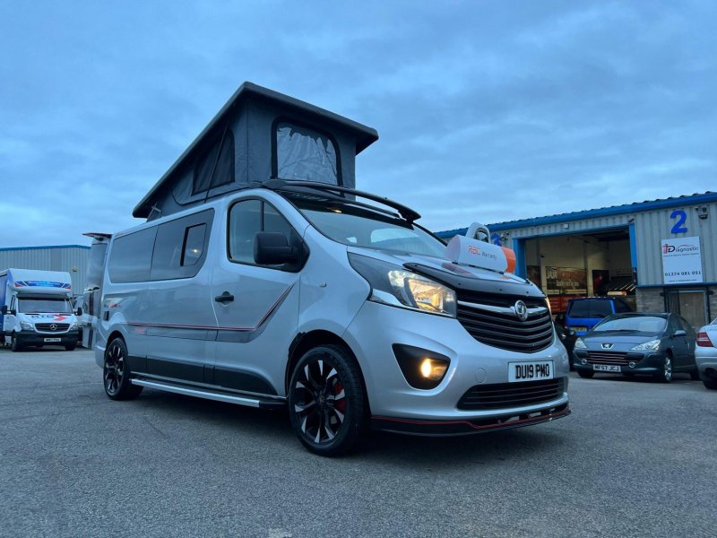 VAUXHALL VIVARO