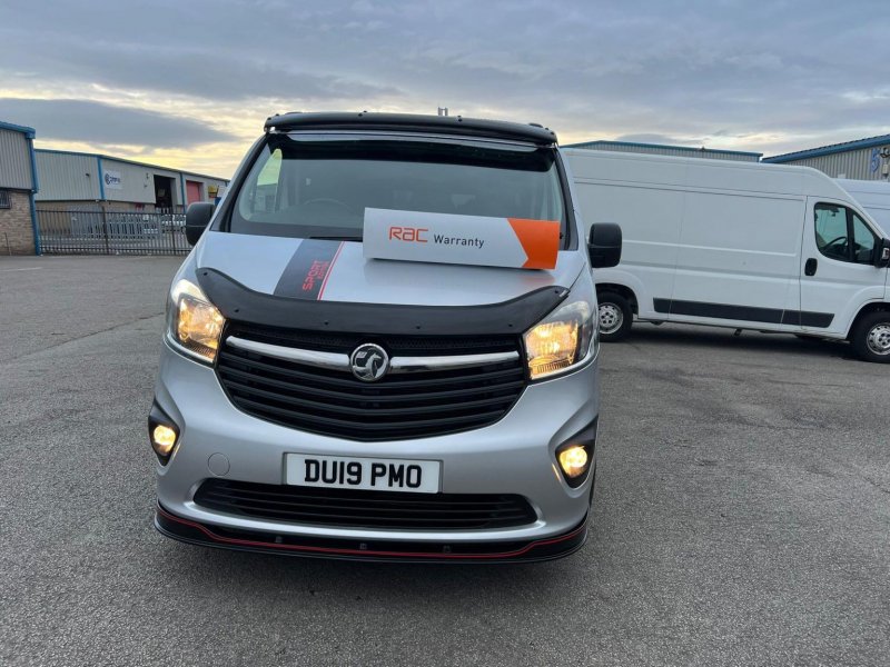 VAUXHALL VIVARO