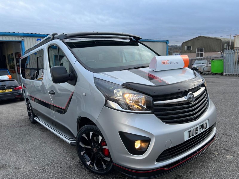 VAUXHALL VIVARO