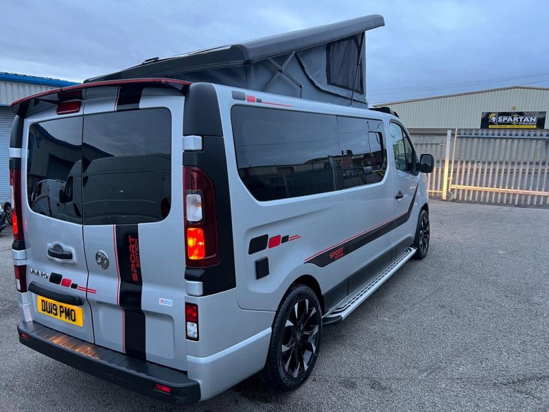 VAUXHALL VIVARO
