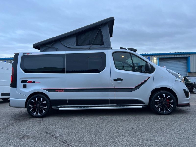 VAUXHALL VIVARO