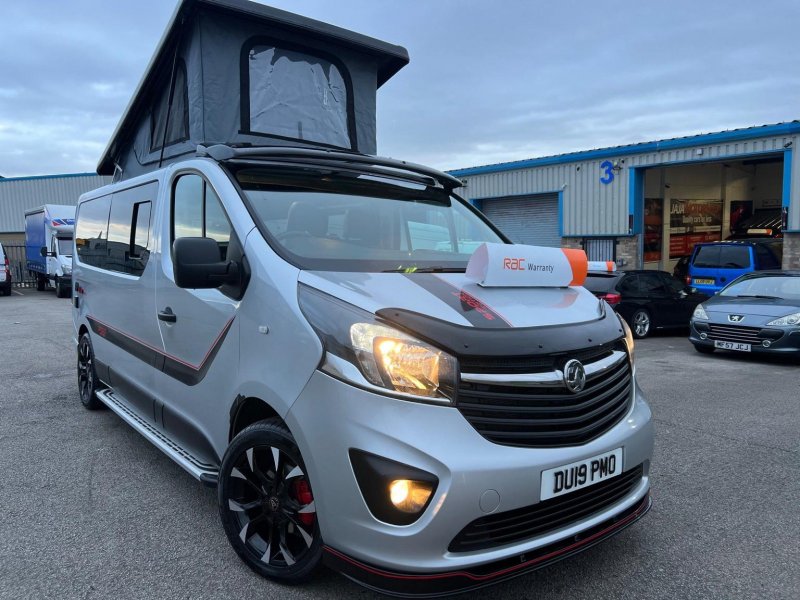 VAUXHALL VIVARO