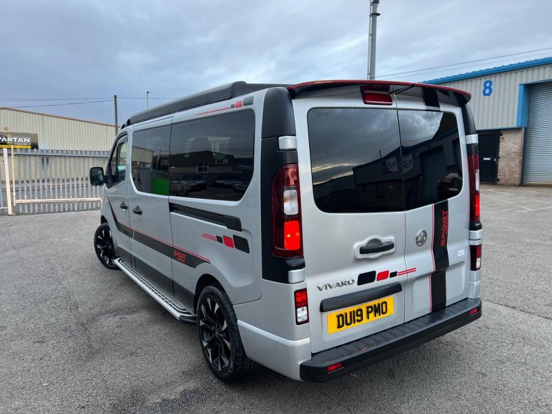 VAUXHALL VIVARO
