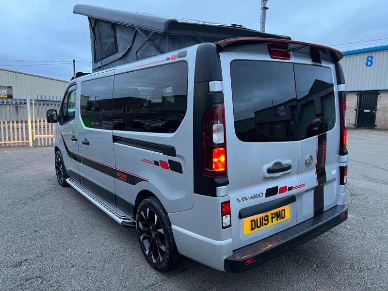 VAUXHALL VIVARO