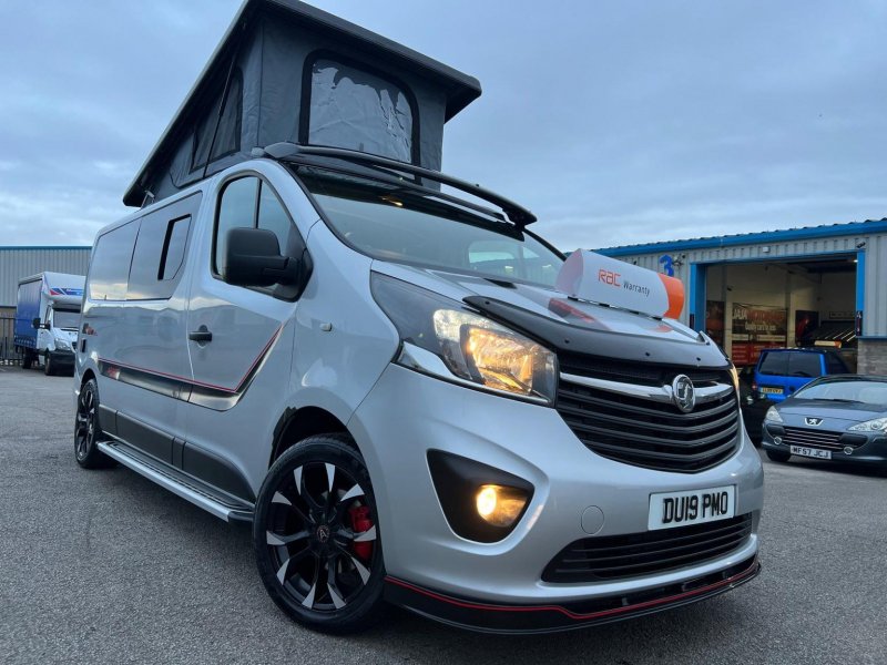 VAUXHALL VIVARO