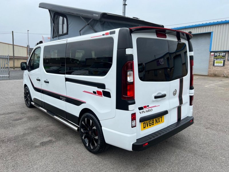 VAUXHALL VIVARO