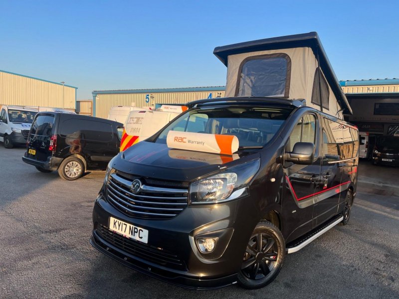 VAUXHALL VIVARO