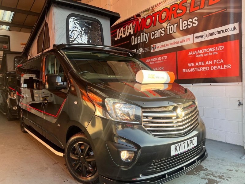 VAUXHALL VIVARO