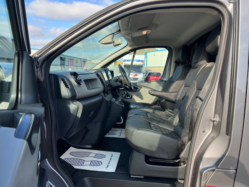 RENAULT TRAFIC
