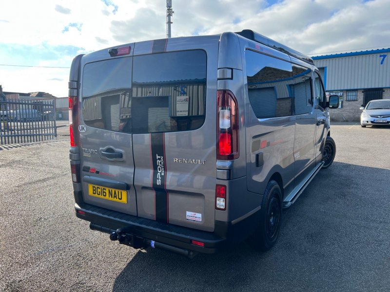 RENAULT TRAFIC