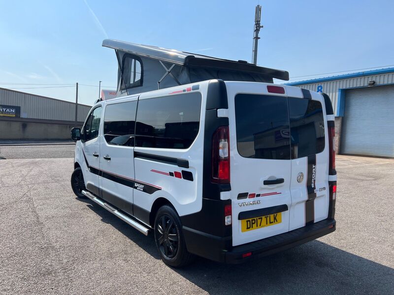 VAUXHALL VIVARO