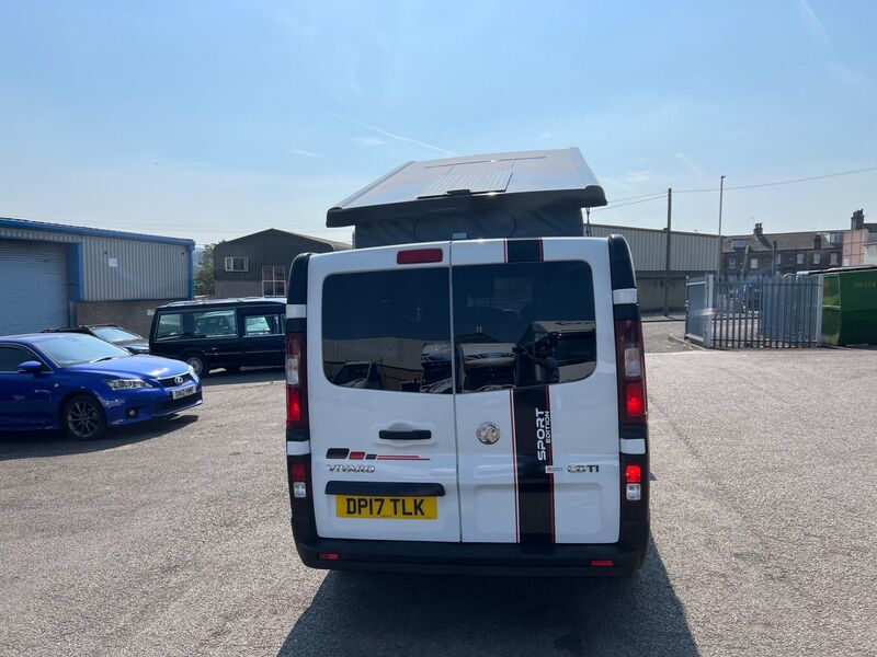 VAUXHALL VIVARO