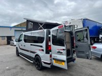 VAUXHALL VIVARO