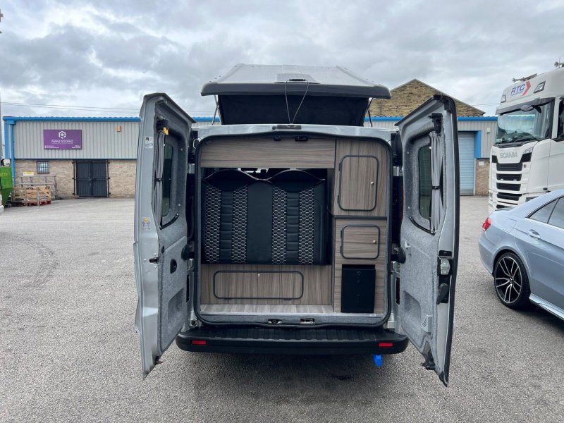 VAUXHALL VIVARO