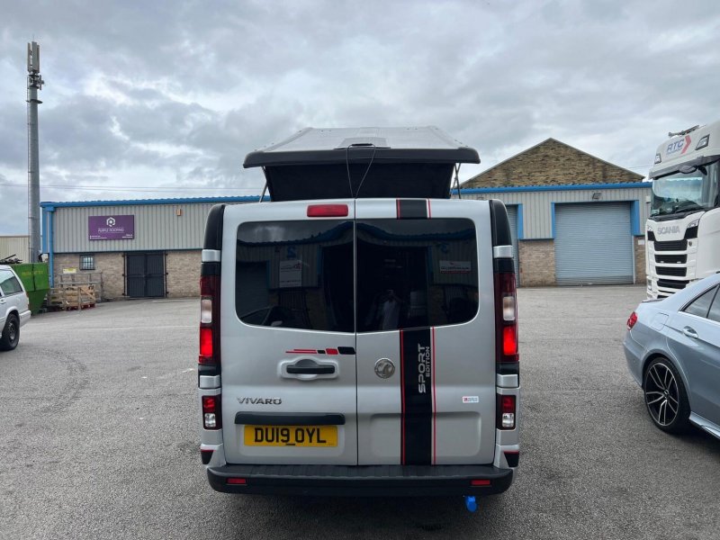 VAUXHALL VIVARO
