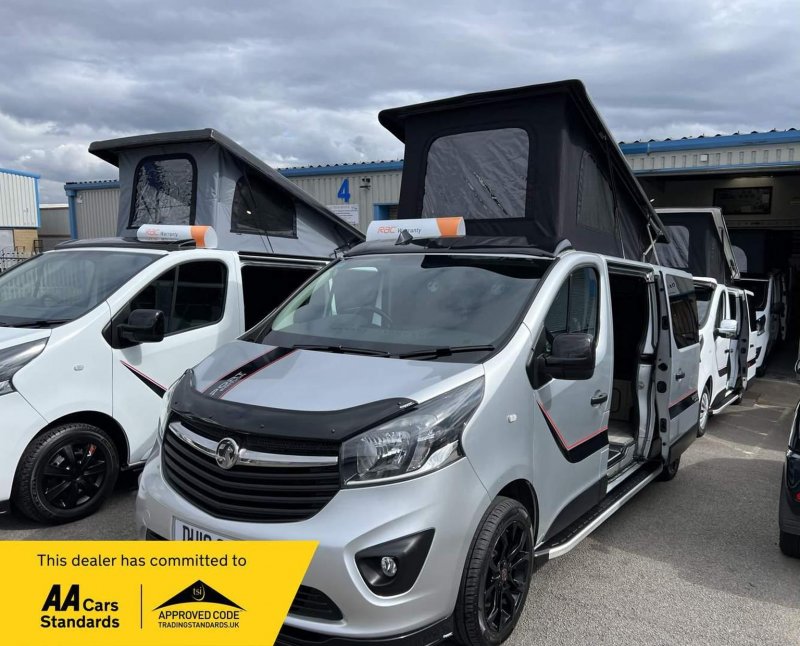 VAUXHALL VIVARO