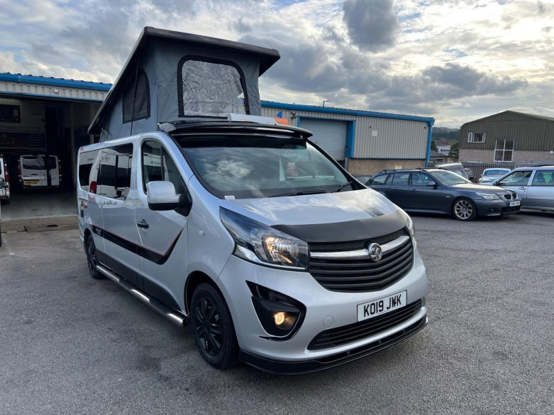 VAUXHALL VIVARO